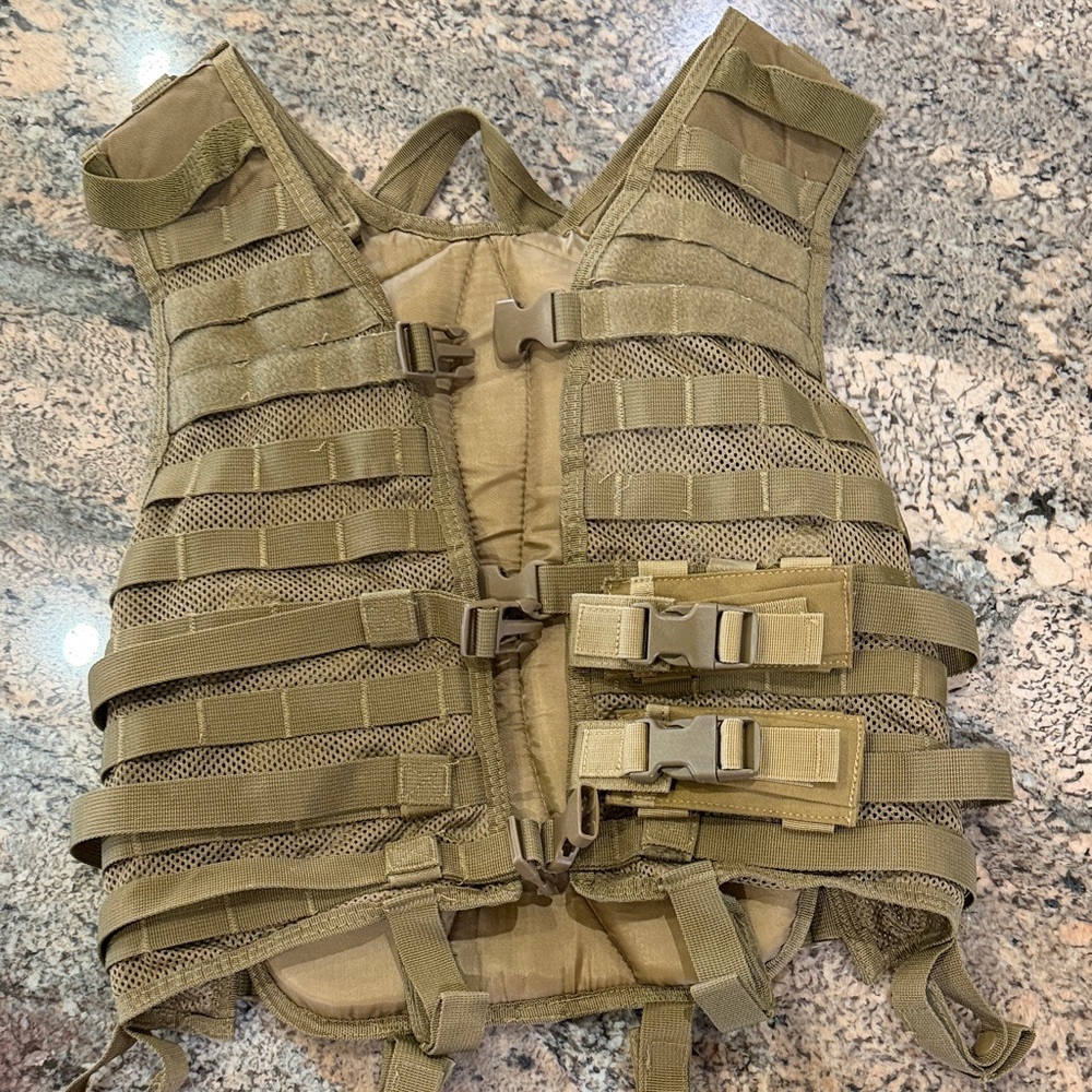 VISM Tactical Mesh Vest in Brown